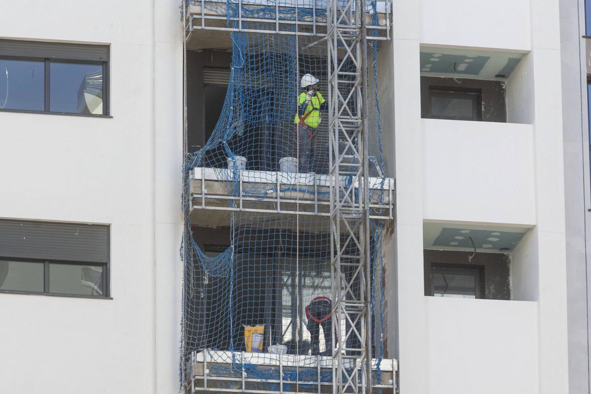 Valencia. VLC. Constucción, obreros. CONSTRUCCIÓN VIVIENDAS . OBRA NUEVA . ALBAÑILES