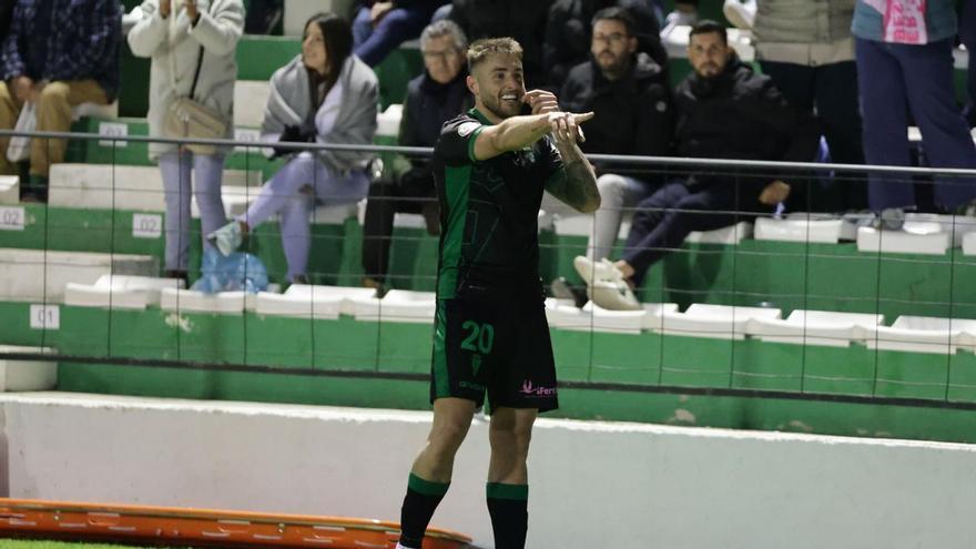 El Sporting espera por Antonio Casas para cerrar el mercado