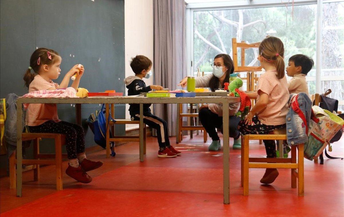 Alumnos de infantil en una escuela.