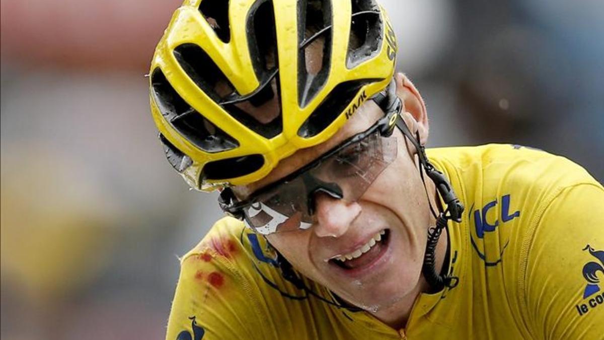 Froome pasó por momentos muy duros tras caer el pasado viernes