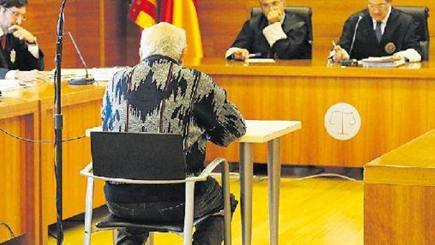 Condenado a 6 años de prisión por abusar de dos menores de 11 y 16 en Alcalà