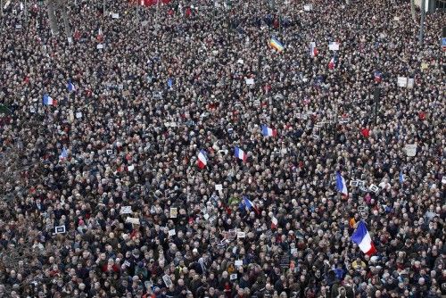 Masiva manifestación en París contra el terrorismo