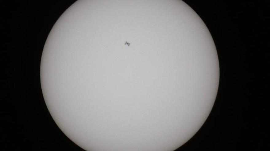 Observació del trànsit entre l&#039;estació espacial internacional (ISS) i el sol a prop de Calders a càrrec de l&#039; Agrupació Astronòmica de Manresa