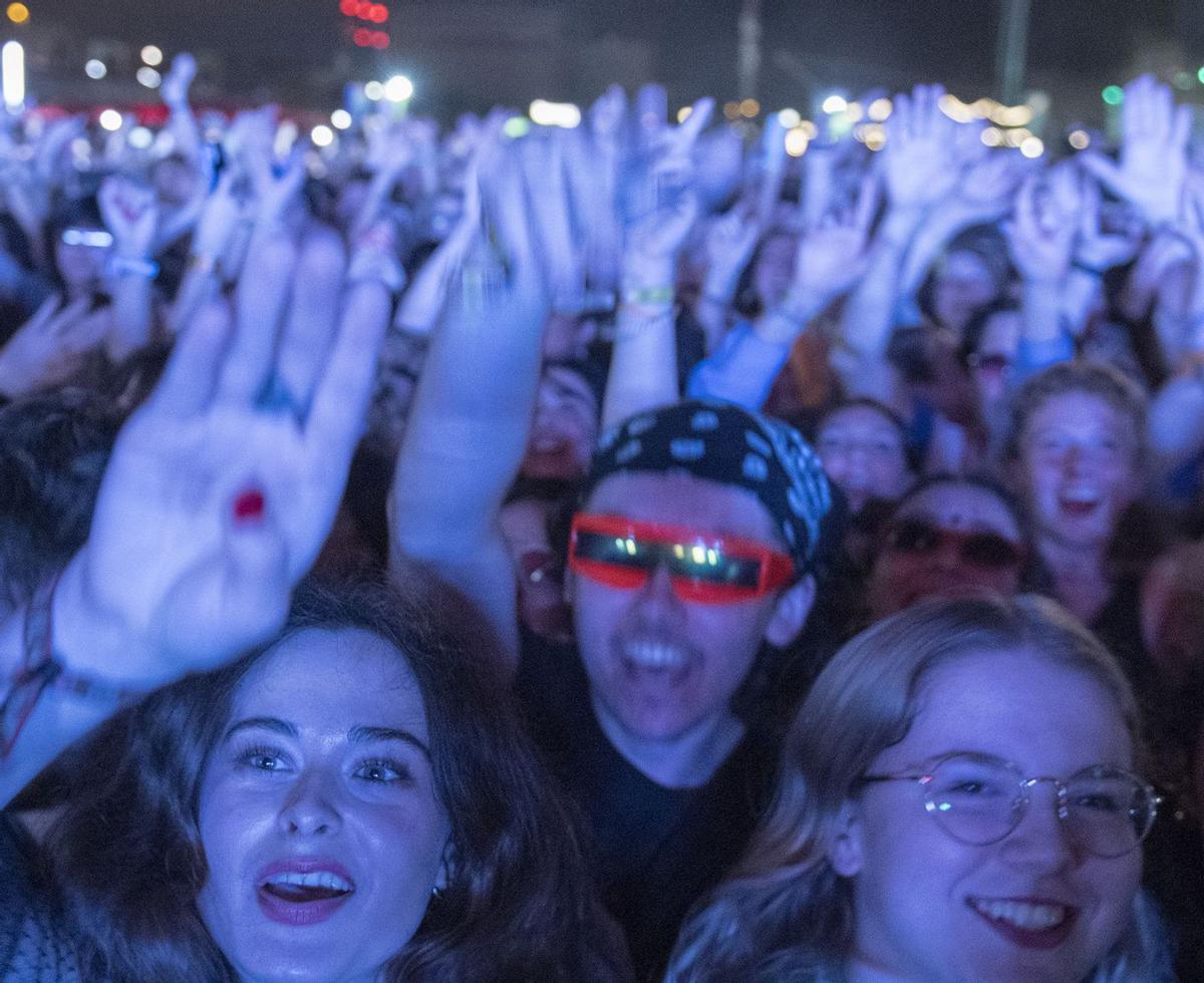 El 9% dels turistes de BCN acuden a espectacles de música, teatre o cine