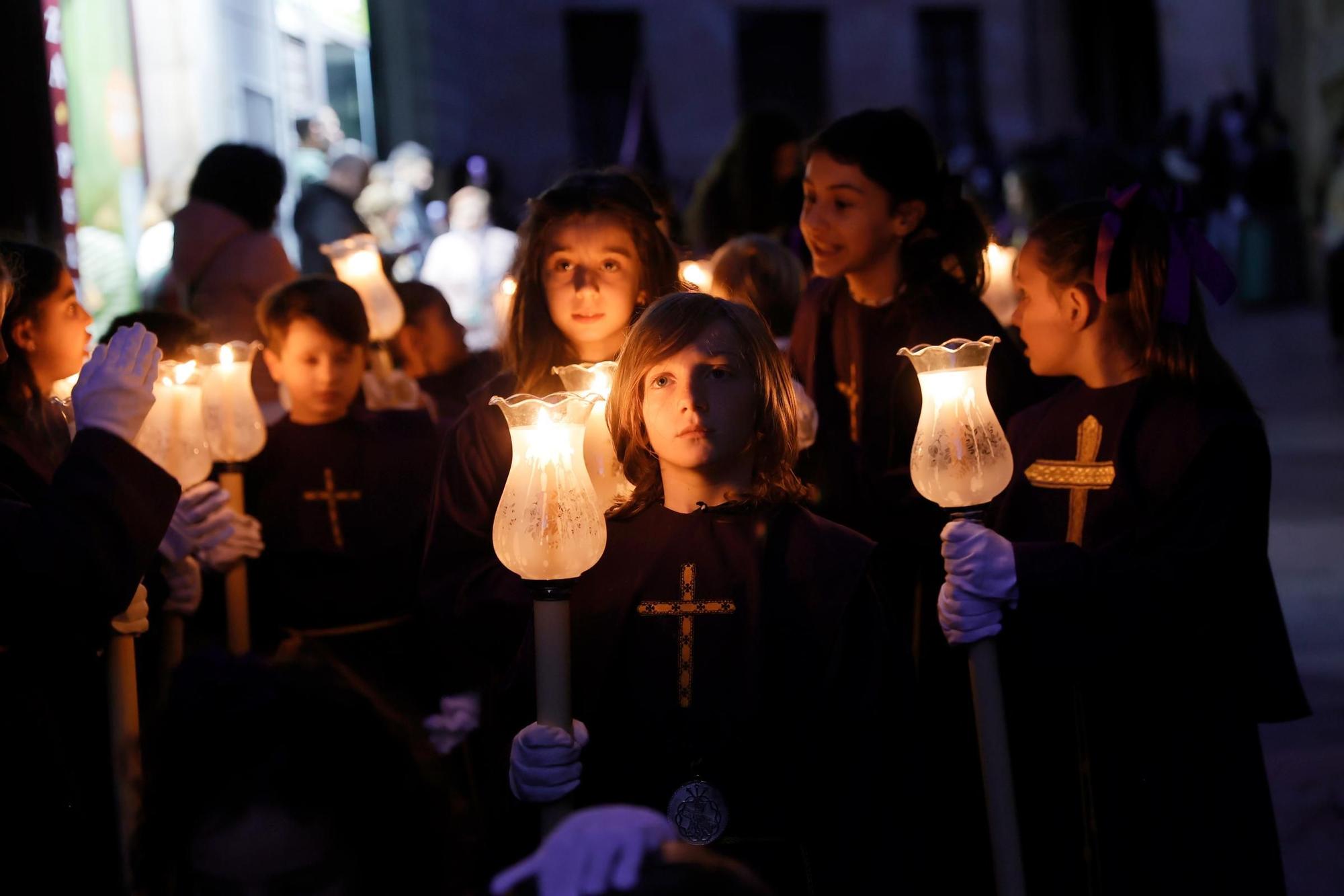 El Señor de Oviedo atrae multitudes: mira las fotos de la procesión del Nazareno