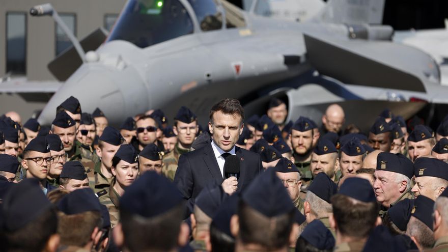 Macron anuncia el &quot;refuerzo de la disuasión nuclear&quot; con el encargo de nuevos cazas Rafale