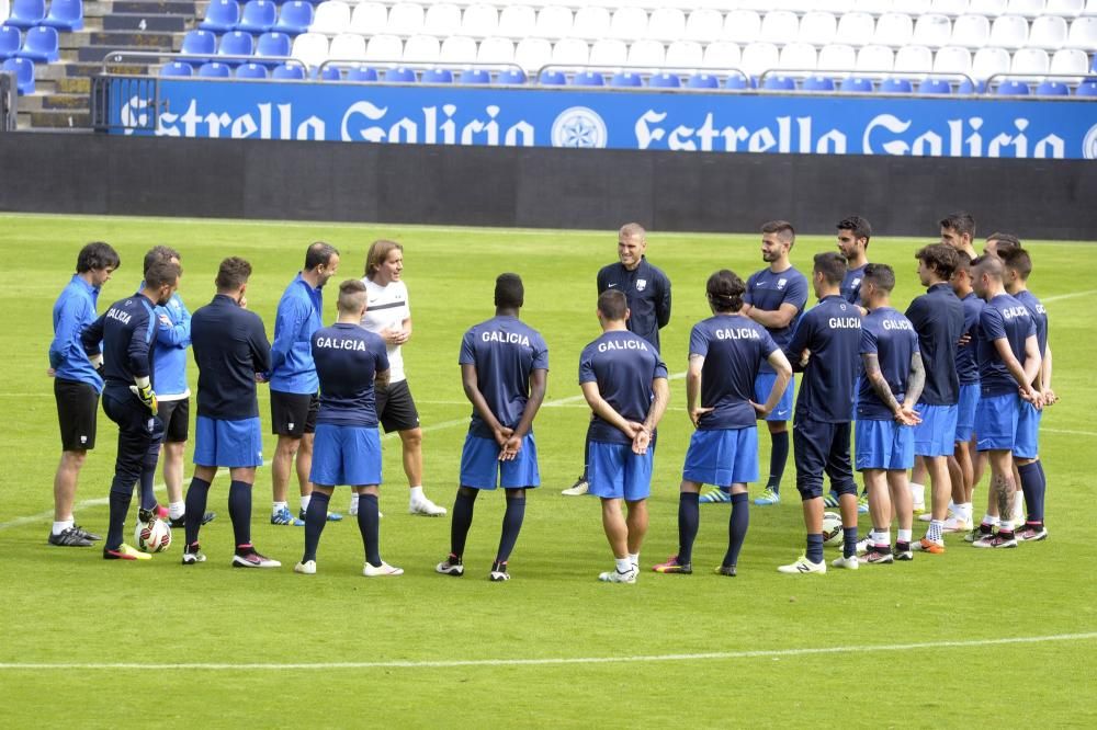 Entrenamiento de la Selección Galega en Riazor