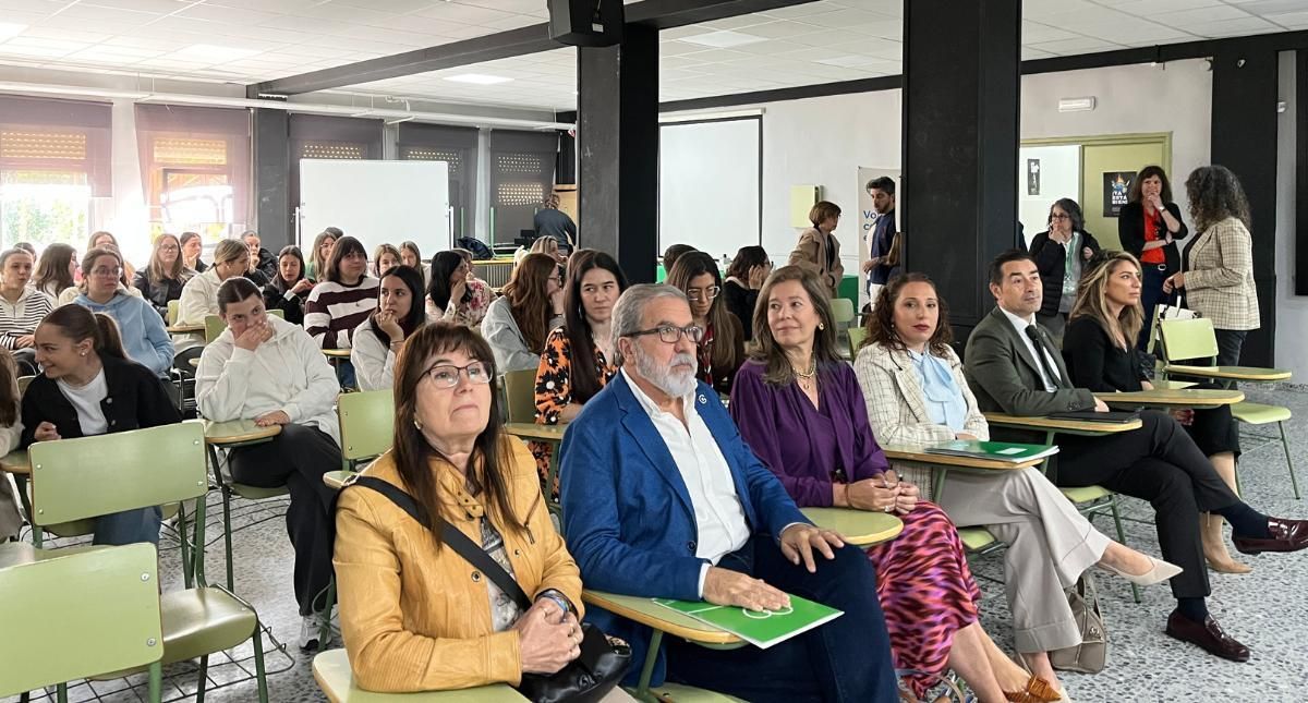 Presentación del proyecto en el instituto Al Qázeres