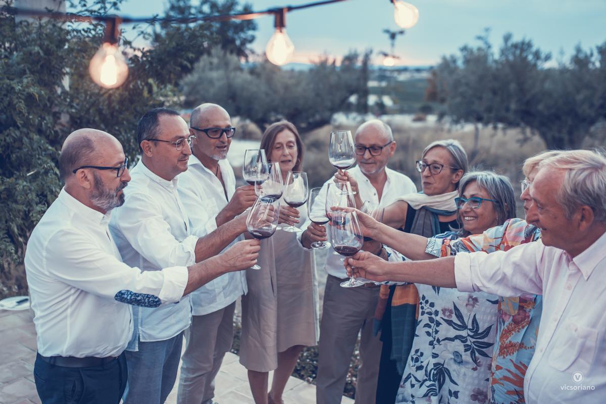 FAMILIA JUAN GIL - LAS CARAS DEL VINO
