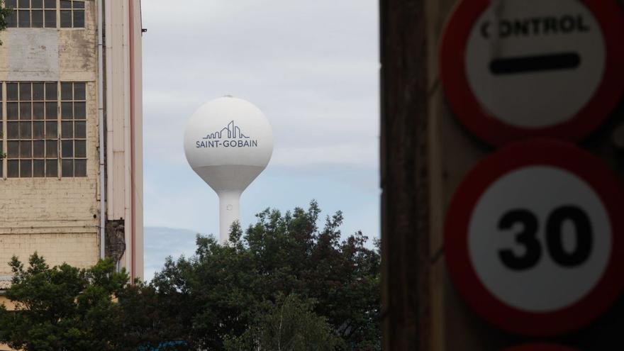 Saint-Gobain acondiciona el horno para adelantar su restauración a antes del verano