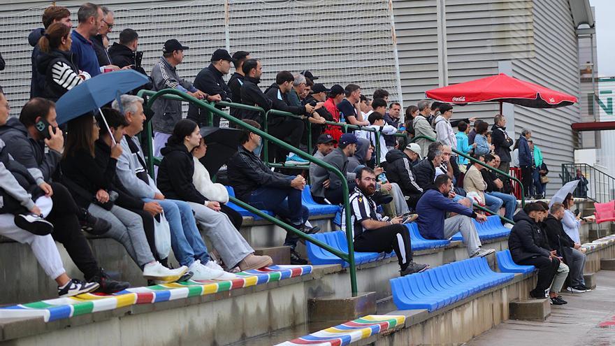 Galería | El Castellón B convierte Gaetà Huguet en un fortín