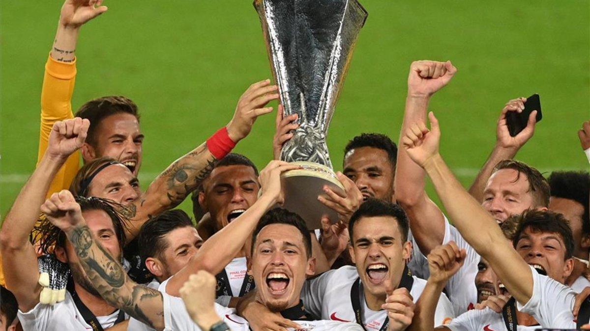 El Sevilla se jugará el trono europeo con afición en la grada