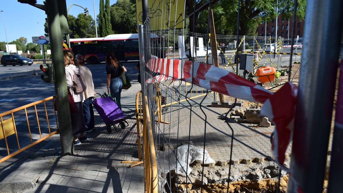 Obras de la Línea 3 de Metro de Sevilla en la calle Telegrafistas, una de las vías ya afectadas