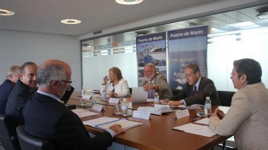 La conselleira de Mar presidió en Marín la reunión de los presidentes de Autoridades Portuarias. // Faro