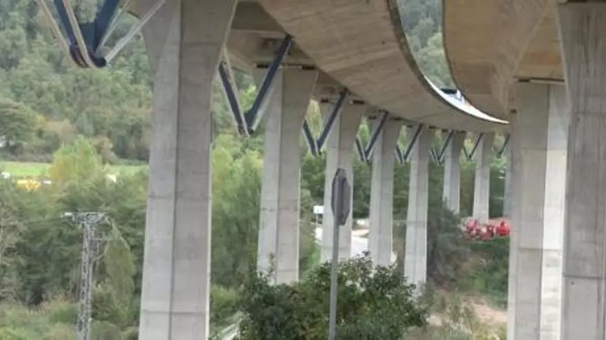 Empieza la recta final de los trabajos de reparación del viaducto de Sant Sadurní d'Osomort