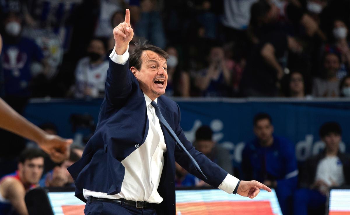 Ergin Ataman puede convertirse en el primer entrenador en repetir título en la historia de la Euroliga