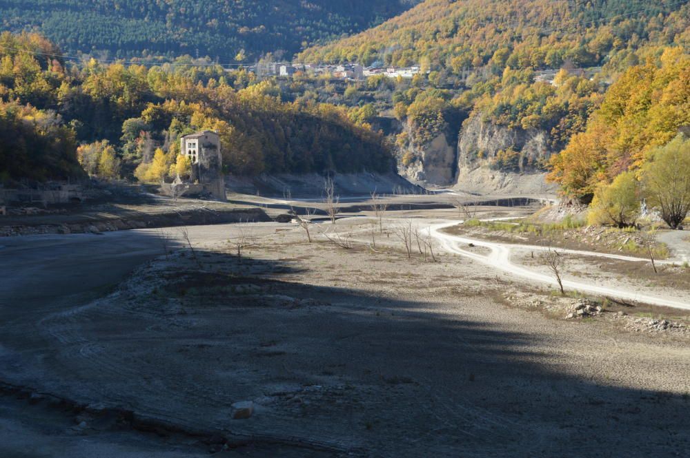 Poca aigua al pantà de la Baells