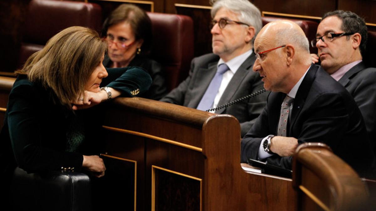 Fatima Banez y Duran Lleida durante el pleno en el Congreso de los Diputados.