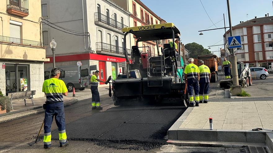 Gironella asfalta carrers principals i millora la senyalització horitzontal