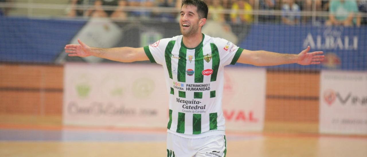 Ismael López celebra un gol durante la pasada temporada.