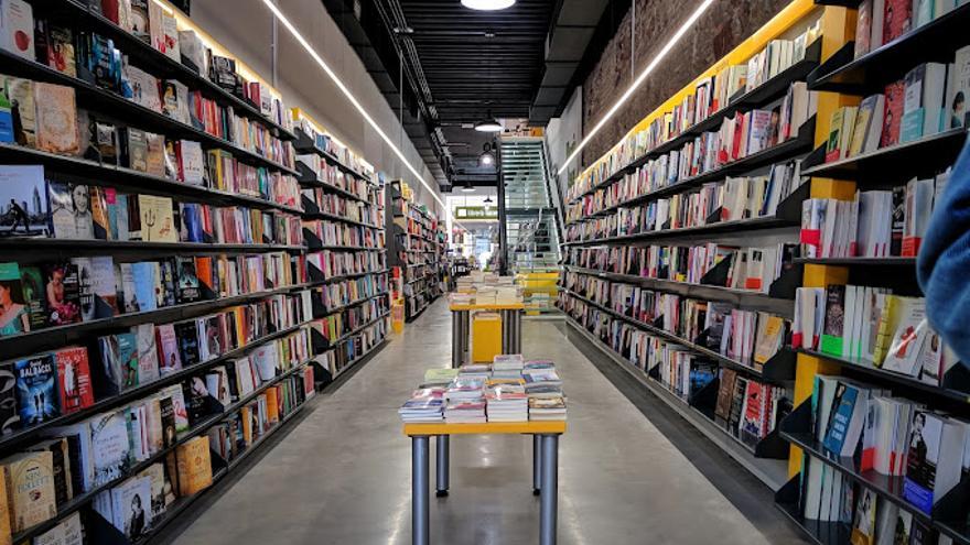 La librería Luces, candidata a la mejor librería cultural de 2023