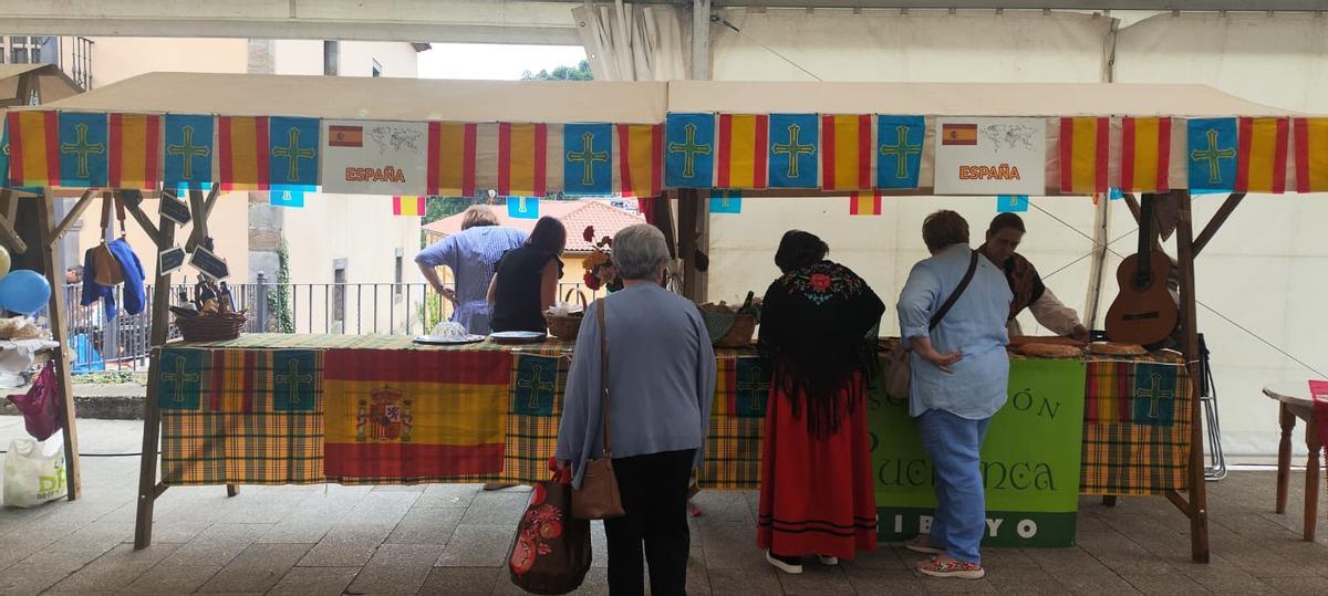 En imágenes: la jornada gastronómica y cultural "Saberes y sabores" triunfa en Cangas