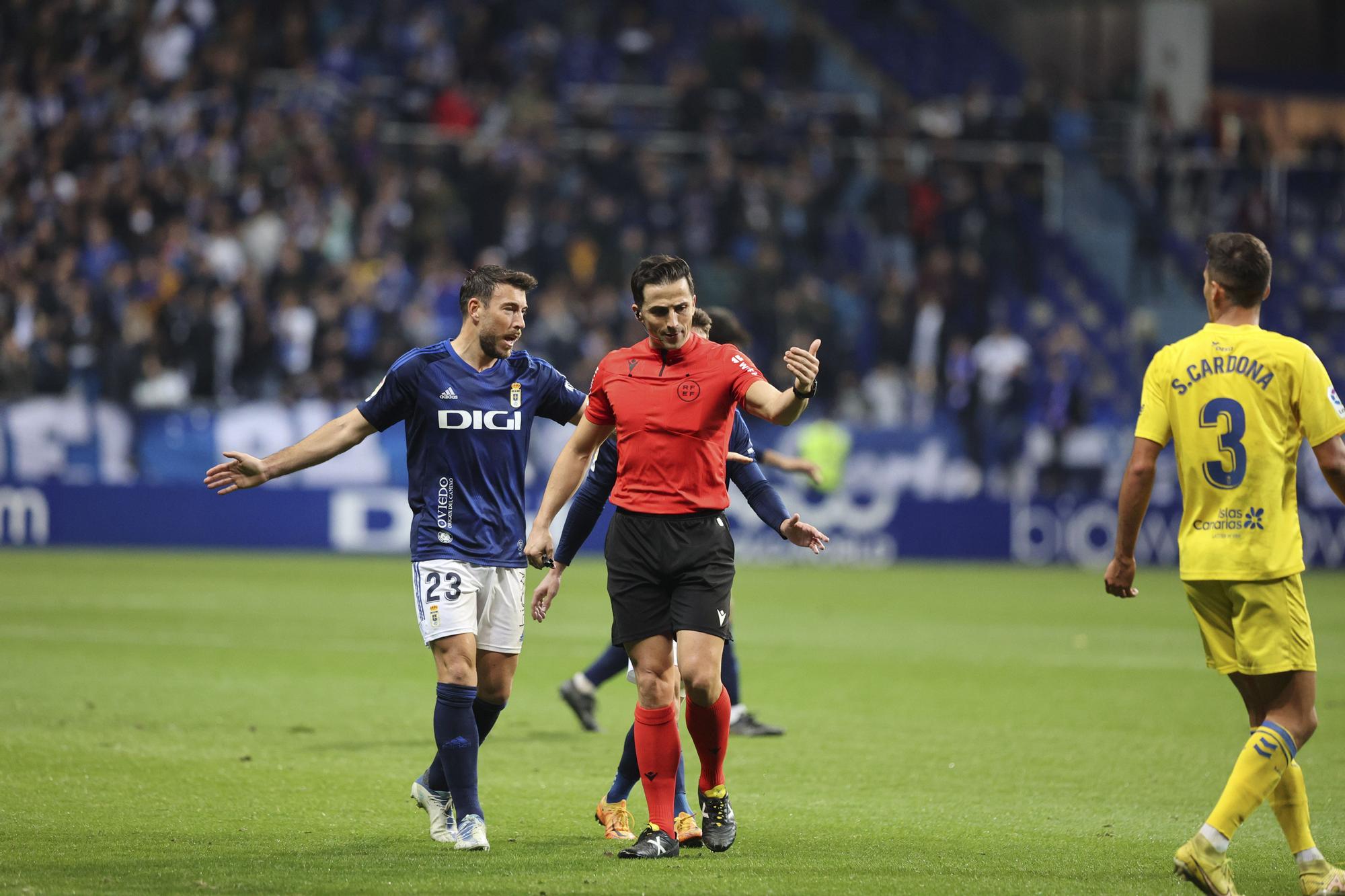 En imágenes: así fue el empate entre Real Oviedo y Las Palmas