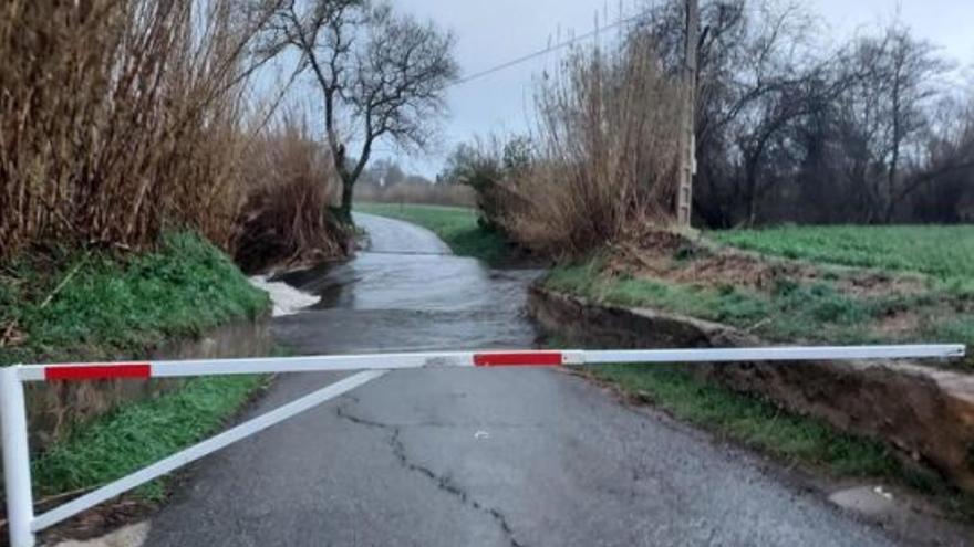 Els accessos al riu han quedat tallats a Peralada i Vilanova de la Muga