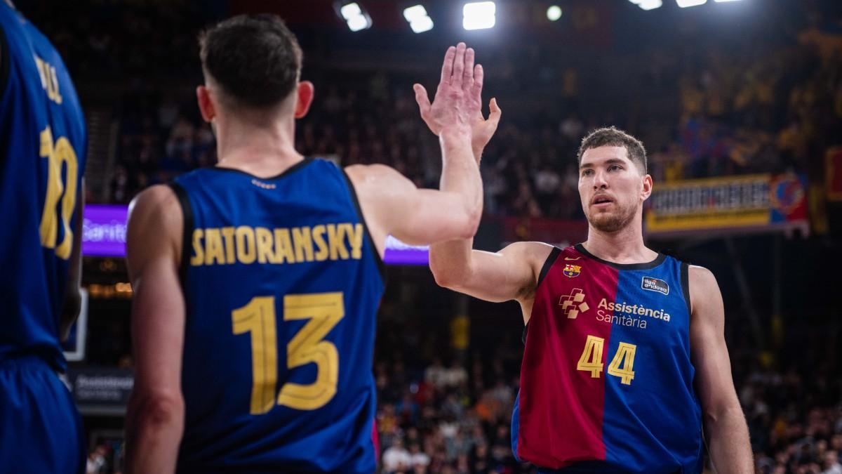 Joel Parra y Tomas Satoransky, en un partido con el Barça