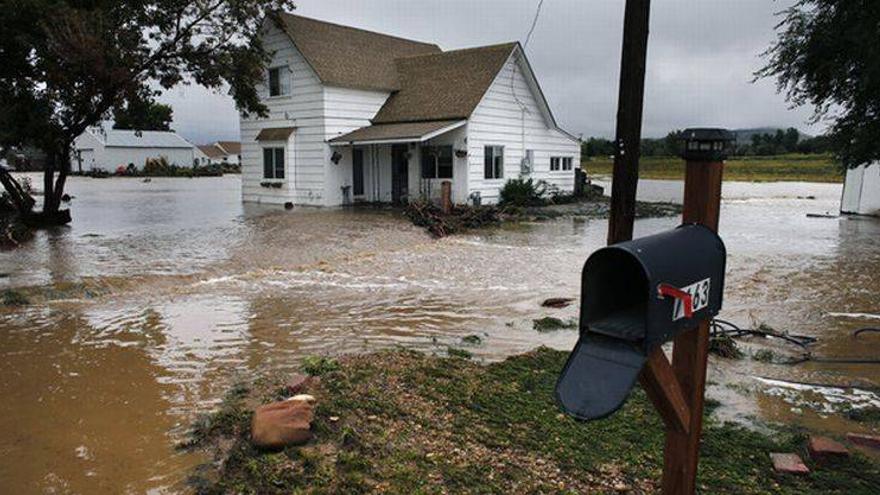 Al menos seis muertos y cientos de desaparecidos por las inundaciones en Colorado