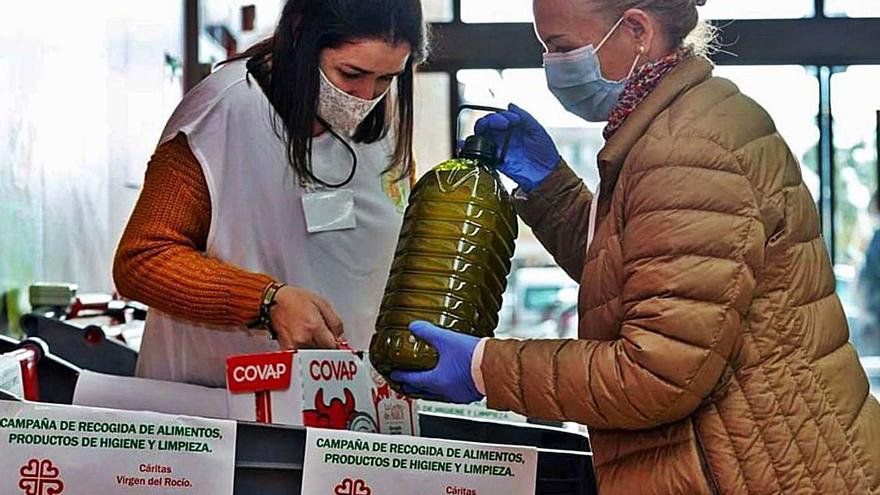 Una campaña de recogida de alimentos de Cáritas. | L.O.