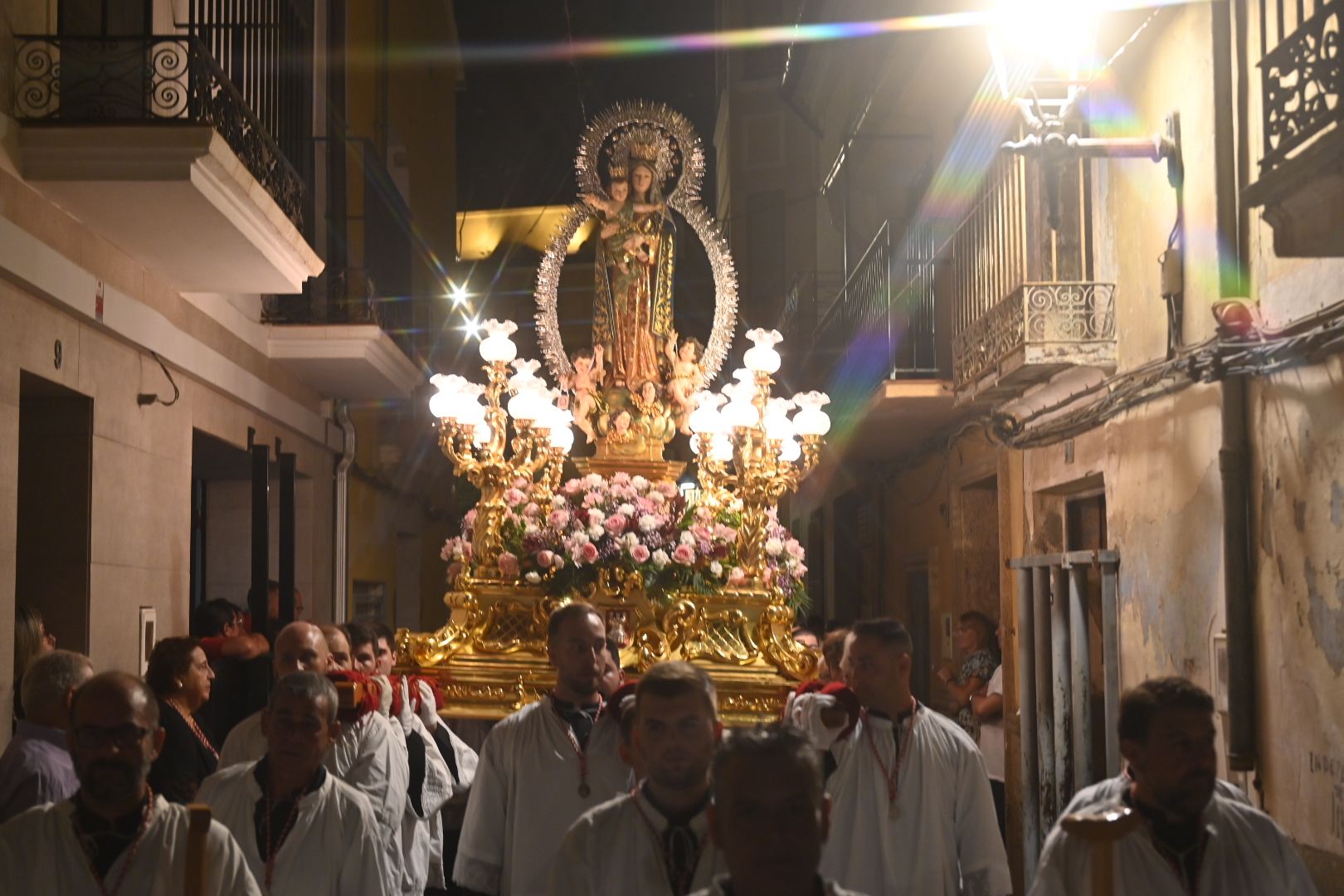 La devoción de los vecinos de Almassora por su patrona, en imágenes