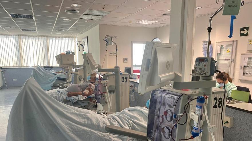 El Hospital de Torrevieja recibe el mayor nivel de acreditación de calidad de la Sociedad Española de Nefrología