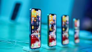 El iPhone 14 tindrà una càmera frontal amb perforació allargada