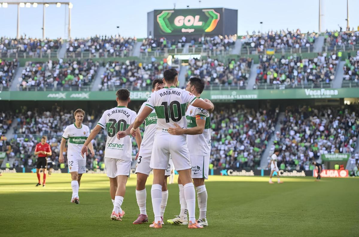 El Martínez Valero está disfrutando de lo lindo de la gran temporada como local de los de Sarabia