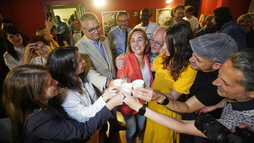 La socialista Sílvia Paneque brinda pel triomf a Girona