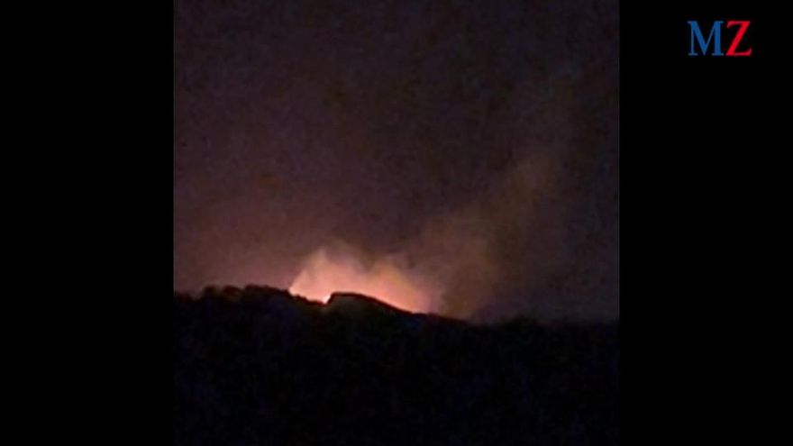 Waldbrand in der Gemeinde Andratx in der Nacht auf Sonntag (8.12.), von Camp de Mar aus gesehen.