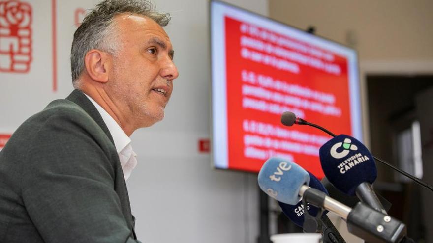 Ángel Víctor Torres, ayer en la presentación de un plan contra la pobreza en Canarias.