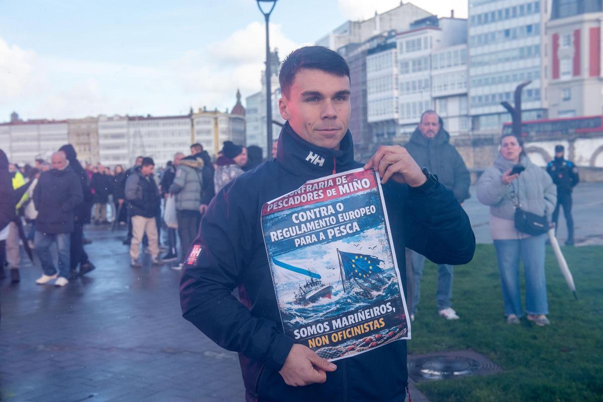 Concentración de pescadores en O Parrote en protesta por el nuevo Reglamento de Control de la Unión Europea