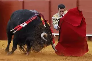 Las mejores imágenes del duodécimo festejo de abono en La Maestranza