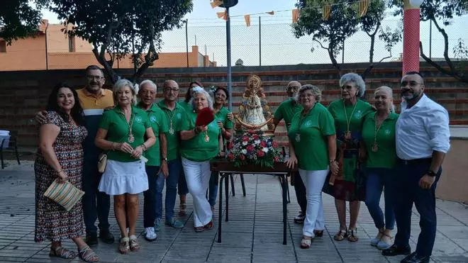 Misa y procesión en las fiestas del barrio El Progreso en Vila-real