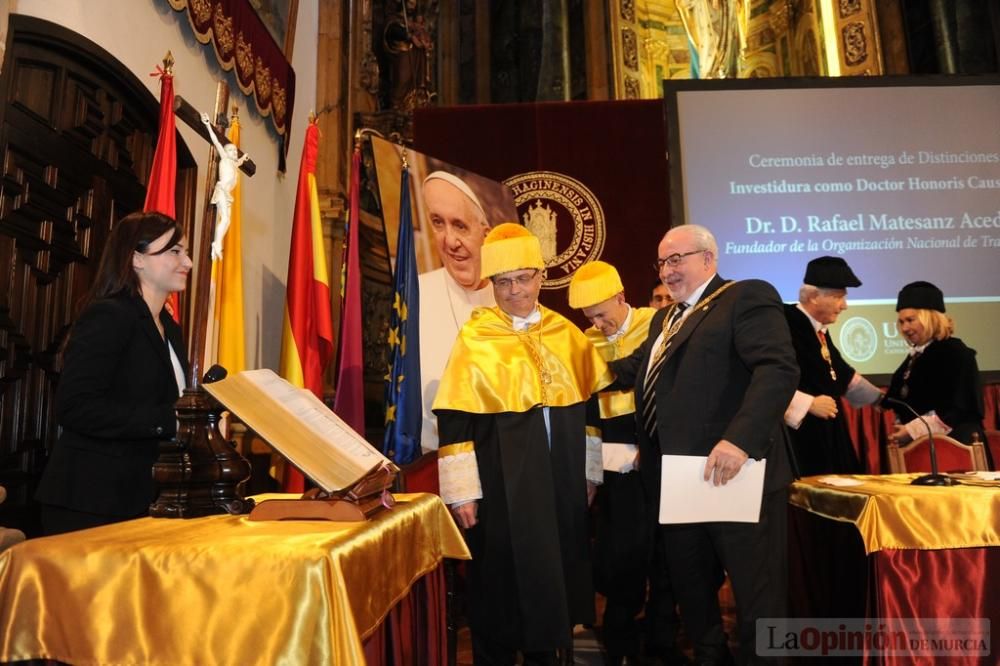 El fundador de la Organización Nacional de Trasplantes, Rafael Matesanz, es investido doctor Honoris Causa por la UCAM