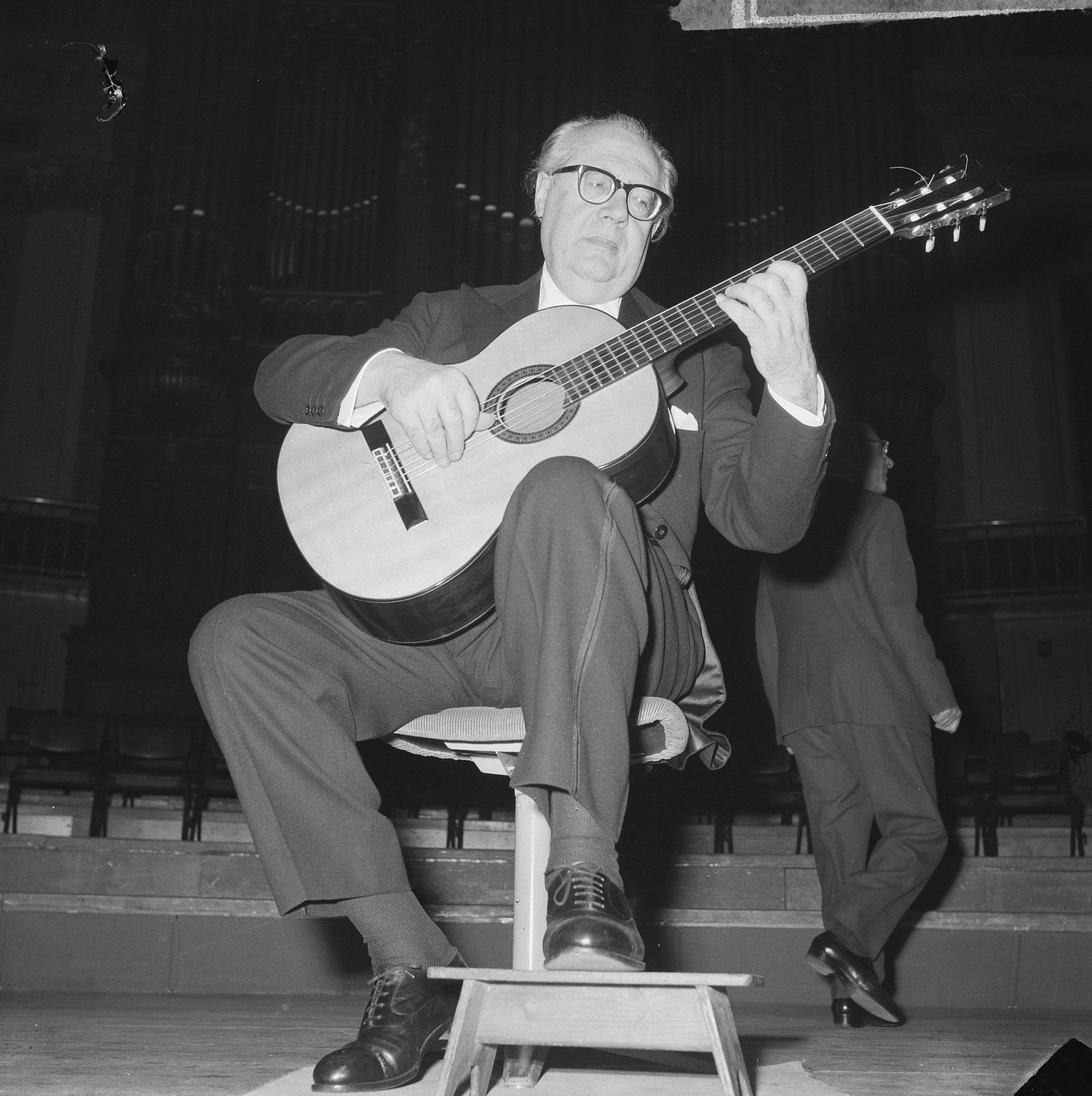 Andrés Segovia - Guitarrista (1919)