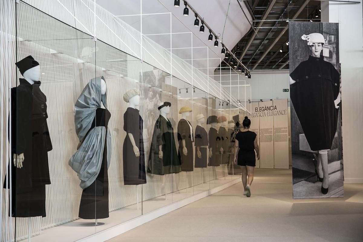 Balenciaga, una exposició per treure’s el barret