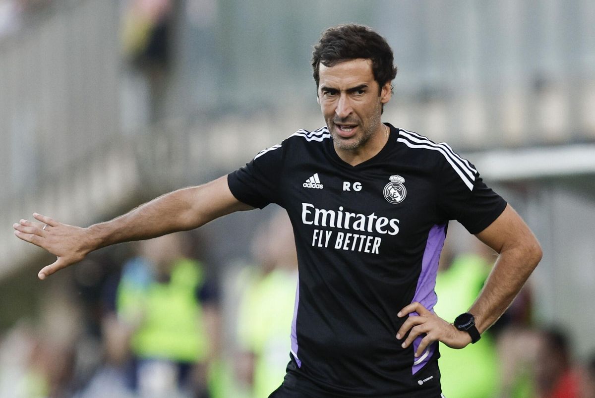Raúl González, en su etapa de entrenador del Castilla