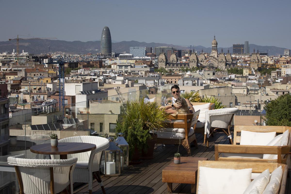 Terraza del Hotel Edition, junto al mercado de Santa Caterina.