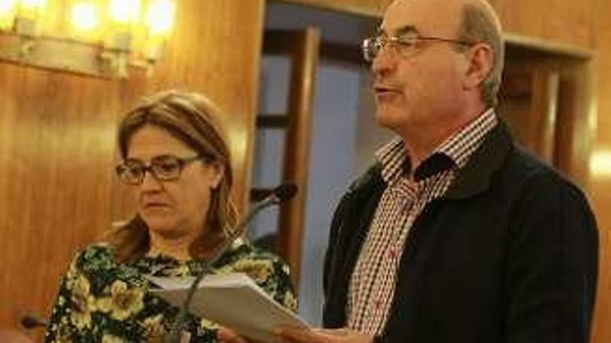 Martín e Iglesias durante la presentación de los presupuestos. Foto L. O. Z.