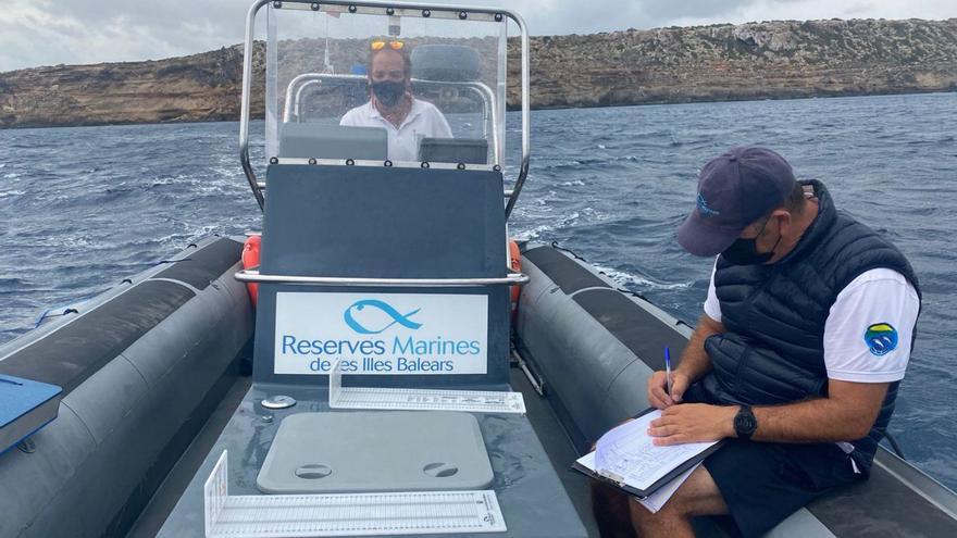 Acuerdan reforzar la vigilancia en las reservas marinas