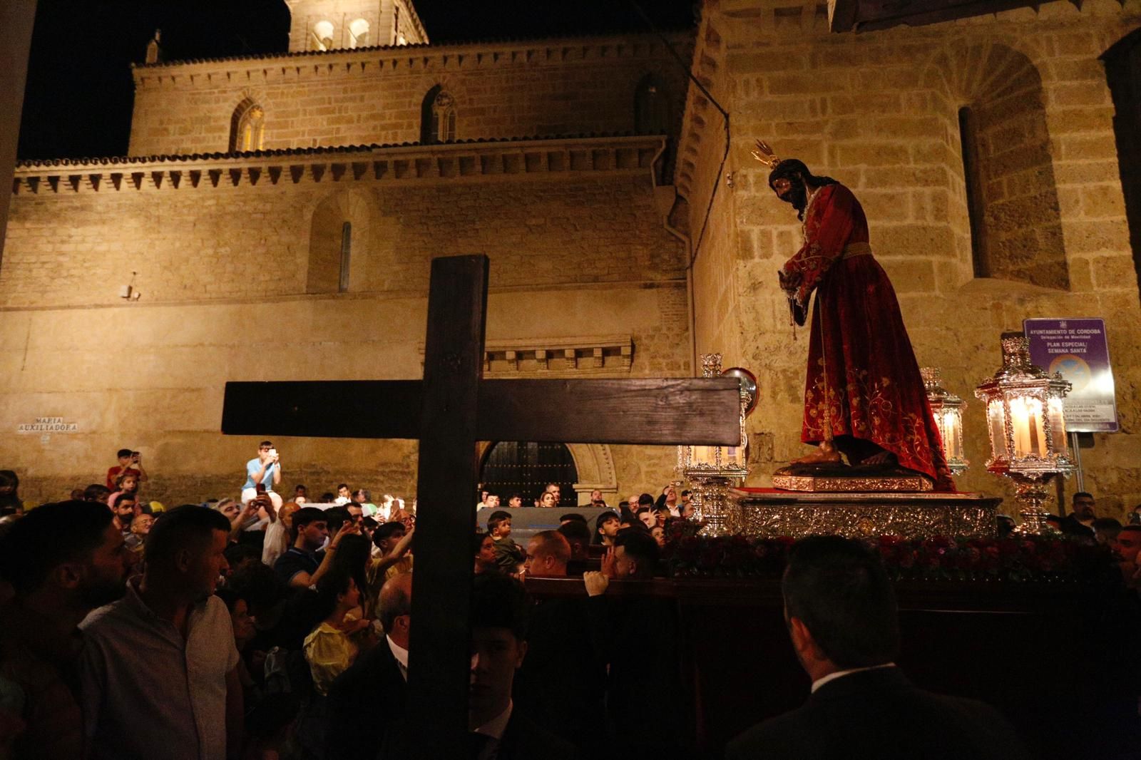 Vía crucis del Prendimiento, en imágenes