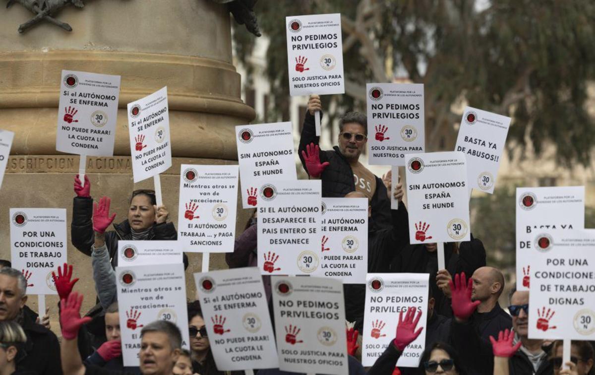 Protesta de los autónomos en Vara de Rey. |